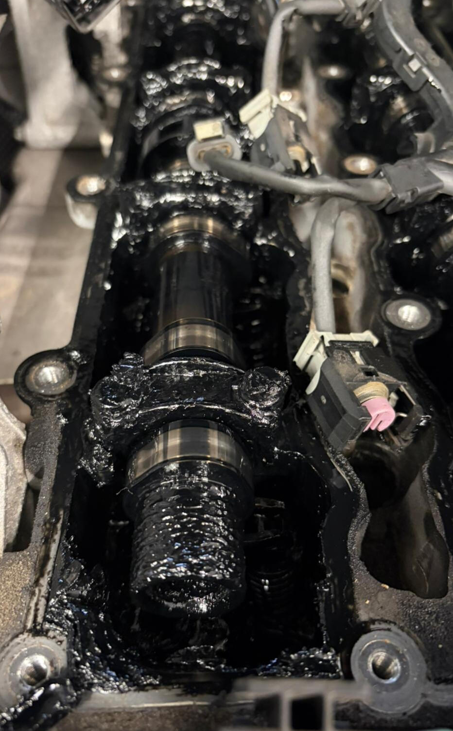 π© alt= Blown engine from used car purchased at Tony Car Sales Ltd Portsmouth - Engine failure within 37 days - Hidden fault π© Significant carbon slude build up - he tried to blame us. It typically results from neglected, infrequent oil changes, - he recon we did this after 37 days